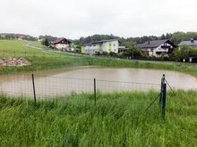 Foto (von Johann Baumann): Das Retentionsbecken am Riegl fasste die Wassermassen beim letzten Starkregen.