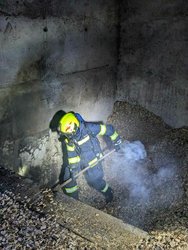 150 Mann wegen brennender Hackschnitzel im Einsatz am Montag,  3. April 2023, Copyright siehe www.meinbezirk.at