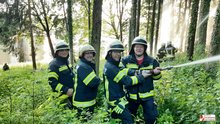 Übungsannahme Wohnhausbrand mit angrenzendem Waldbrand am Freitag, 26. Mai 2023