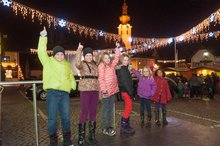 Alle sind begeistert von der neuen Weihnachtsbeleuchtung am Dienstag, 19. November 2013