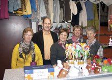 Strickshop belebt den Frankenburger Marktplatz am Donnerstag, 27. März 2014