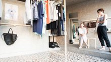 Künstler und Designer über die Schultern schauen am Freitag, 11. Juli 2014