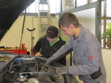 (Foto von NMS Frankenburg): Die Schüler und Schülerinnen schnupperten ins Berufsleben. am Donnerstag, 20. November 2014