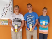 Die fleißigsten Spendensammler (v.l.n.r.): Michael Ottinger, Stefan Kirchgatterer und David Wenninger, Foto: NMS Frankenburg am Donnerstag, 16. Juni 2016