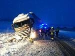Lastwagen blockierte Frankenburger Landesstraße am Montag, 22. Januar 2018, Copyright siehe www.meinbezirk.at