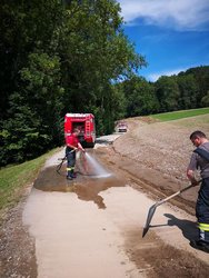 Aufräumarbeiten nach Unwetter am Donnerstag,  9. August 2018