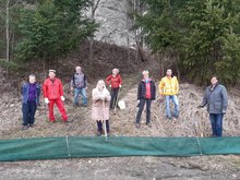 Amphibienschutz entlang Straße aufgestellt am Donnerstag, 11. März 2021, Copyright siehe www.meinbezirk.at