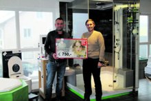 Pöllmann spendet für den kleinen Fynn am Donnerstag, 23. Dezember 2021, Copyright siehe www.meinbezirk.at